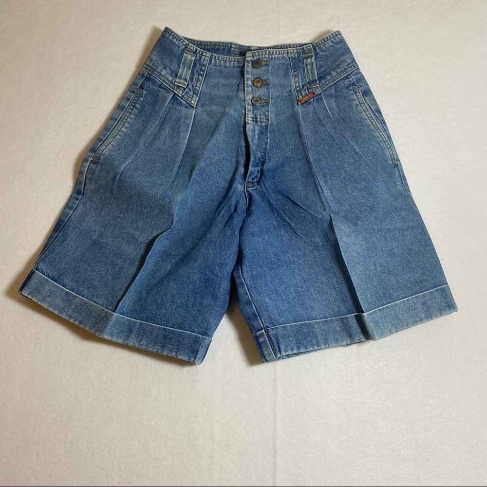 Vintage Jordache Jean Shorts Woman’s Jordache high rise Denim blue Shorts